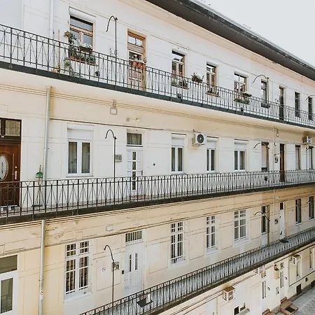 Folk 60sm Spacious And Bright Budapešť