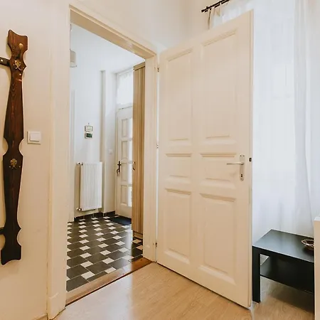 아파트 Folk 60sm Spacious And Bright *