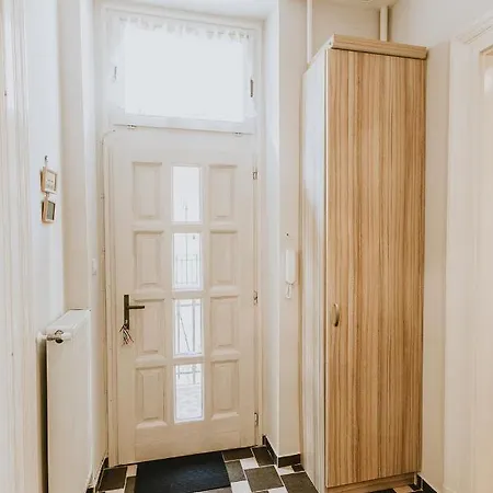 Daire Folk 60sm Spacious And Bright Budapeşte
