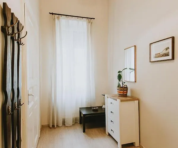 Folk 60sm Spacious And Bright ブダペスト