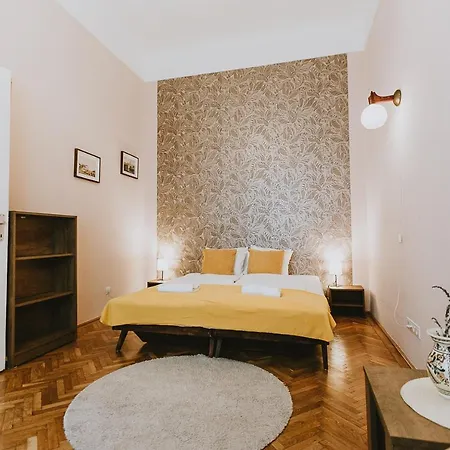 Folk 60sm Spacious And Bright *